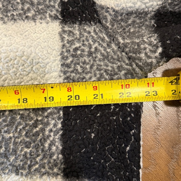 SHEIN Monochrome Checkered Hoodie - Picture 6 of 9